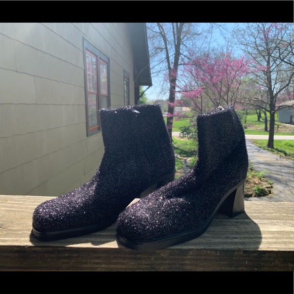 Fabulous 90’s Black Sparkle Platform Zip Boots - Picture 2 of 10